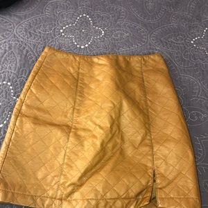 FAUX LEATHER TAN QUILTED MINI SKIRT